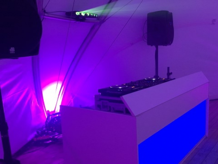 <p>Lounge priv&eacute; event</p>